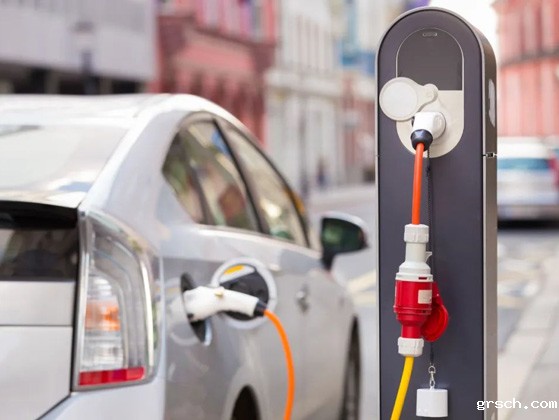 与“铝”同行，新利国际手机版迈向新能源用高端铝材领域步履稳健